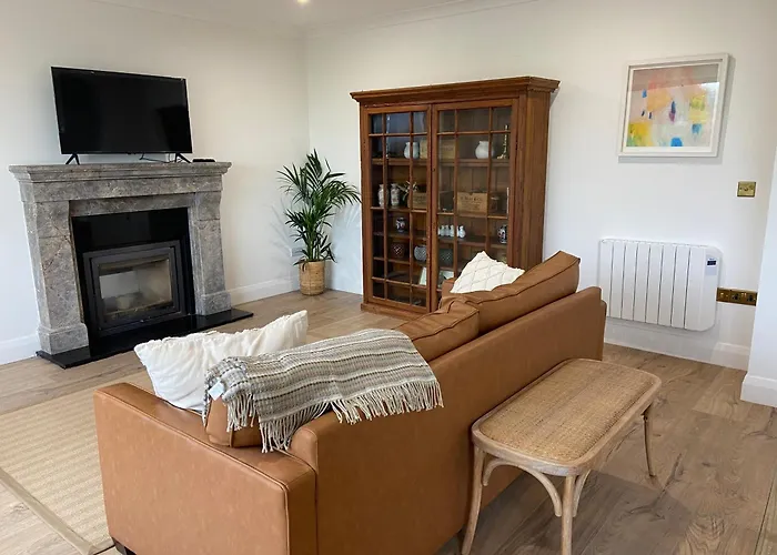 Willow Lodge Cashel- Rock View-Sleeps From 2 Up To 8 Guests