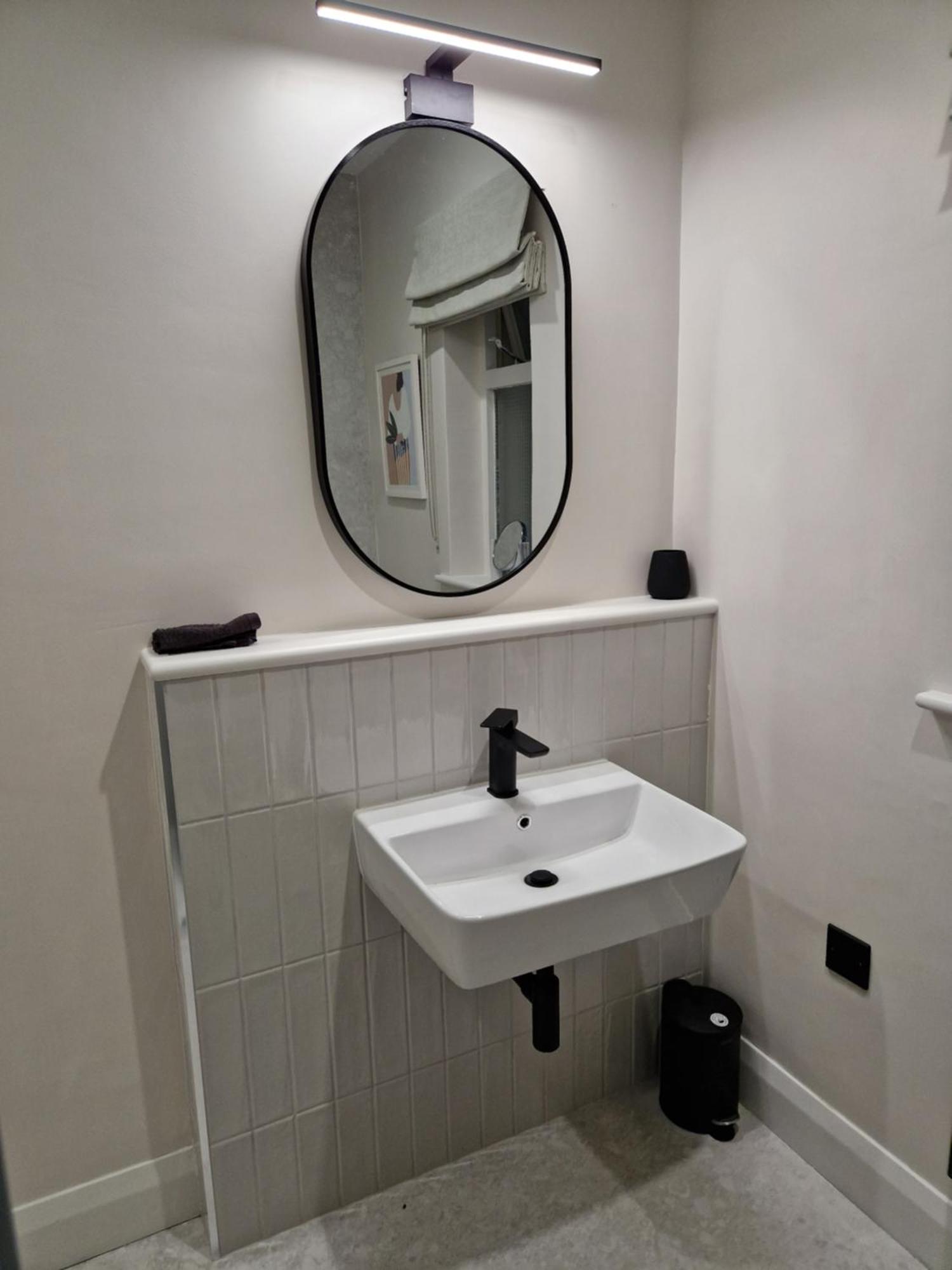 Willow Cashel- Rock View-sleeps From 2 Up To 8 Guests *